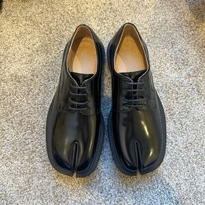 NWOB Tabi Women's Split Toe Thick Sole Lace-Up Loafers Shoes Sz 37